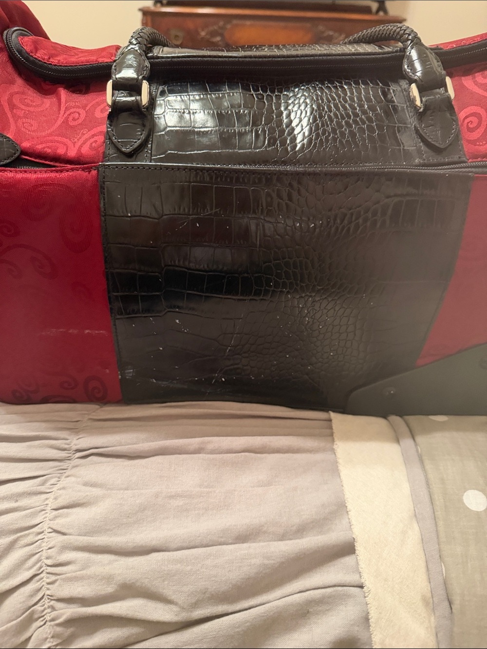 Brighton Red and Black Rolling DuffleTravel Tote Luggage Weekender - Picture 11 of 12